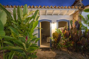 Θέα στον κήπο