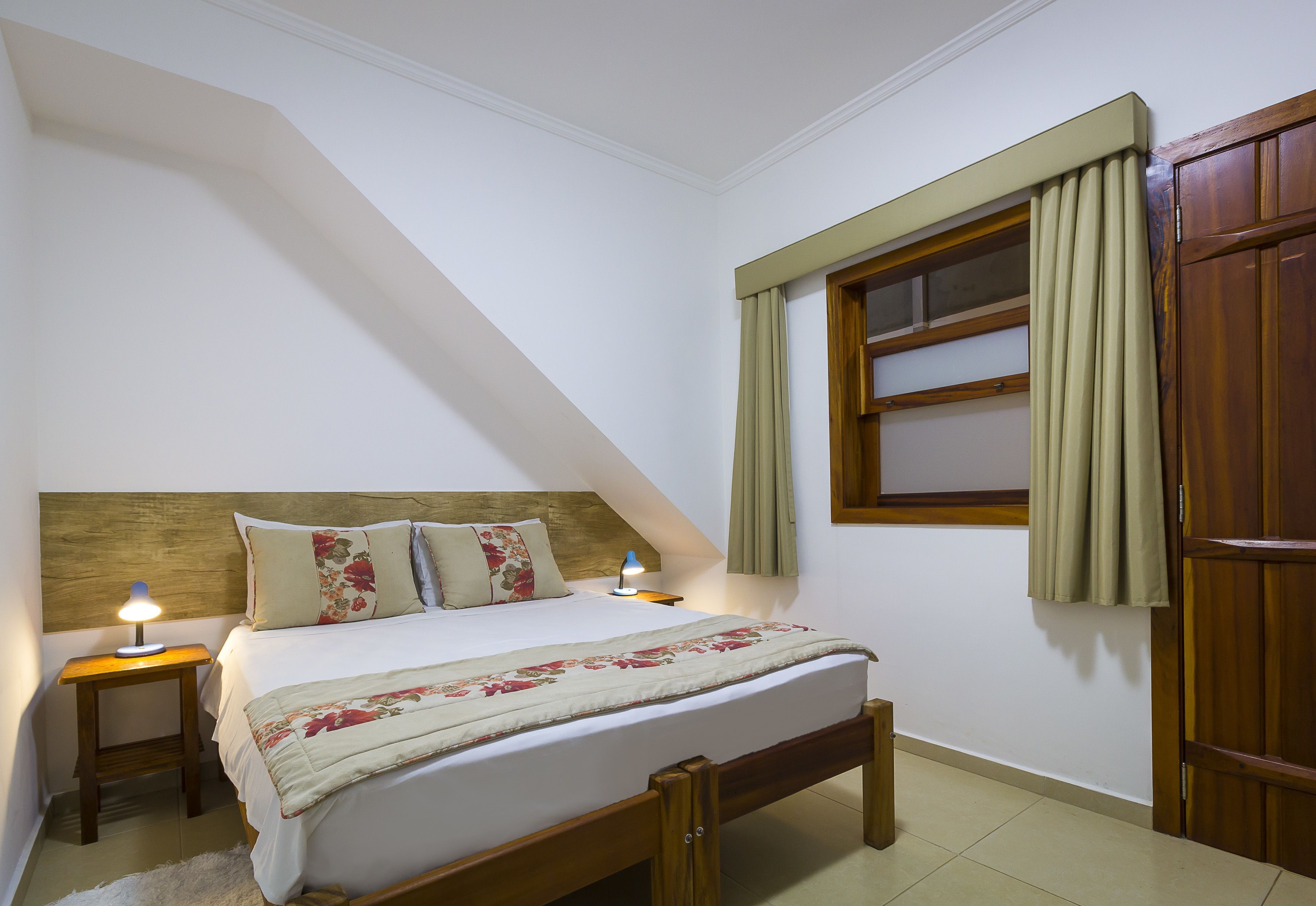 Minibar, desk, iron/ironing board, free WiFi