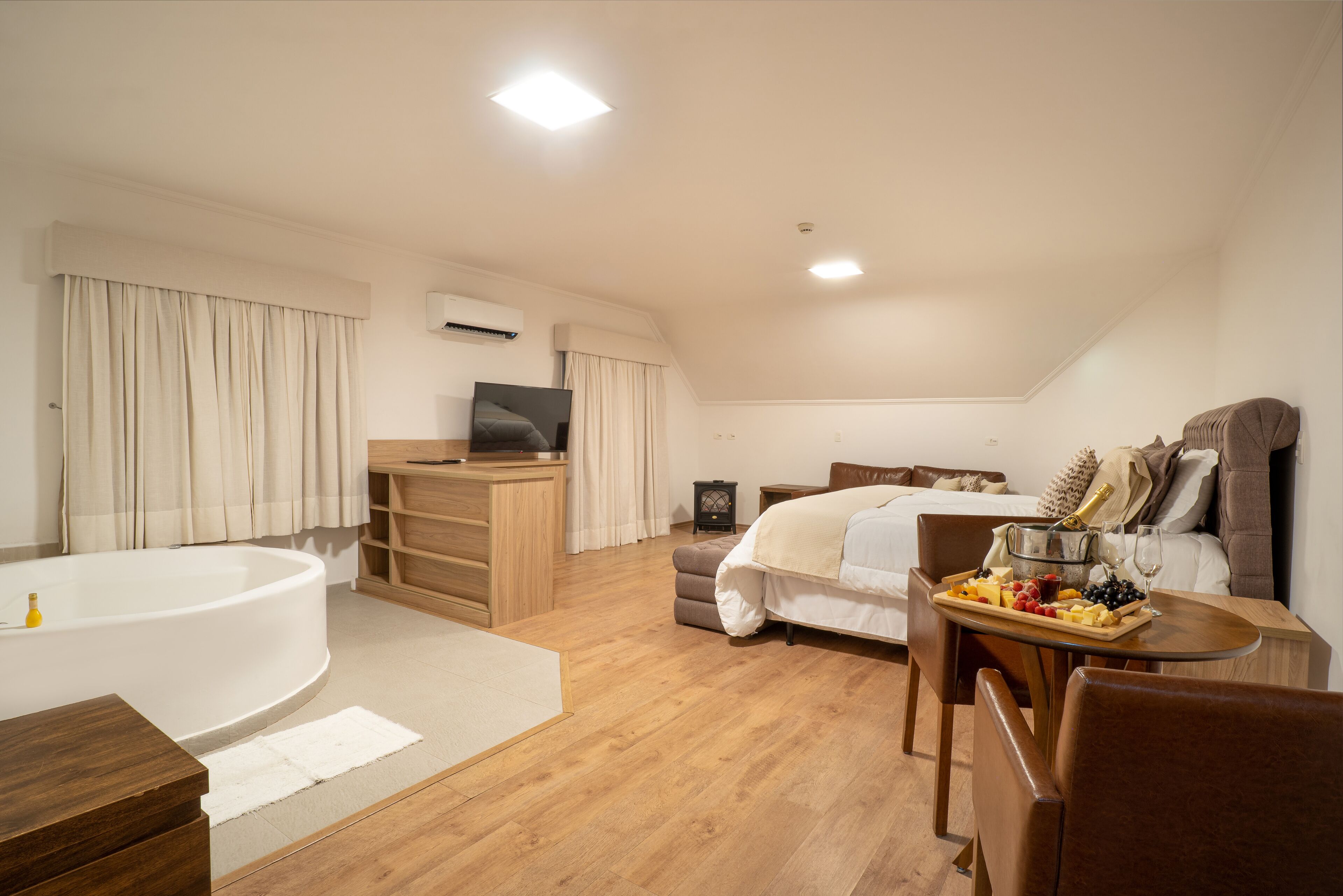 premier room | private spa tub