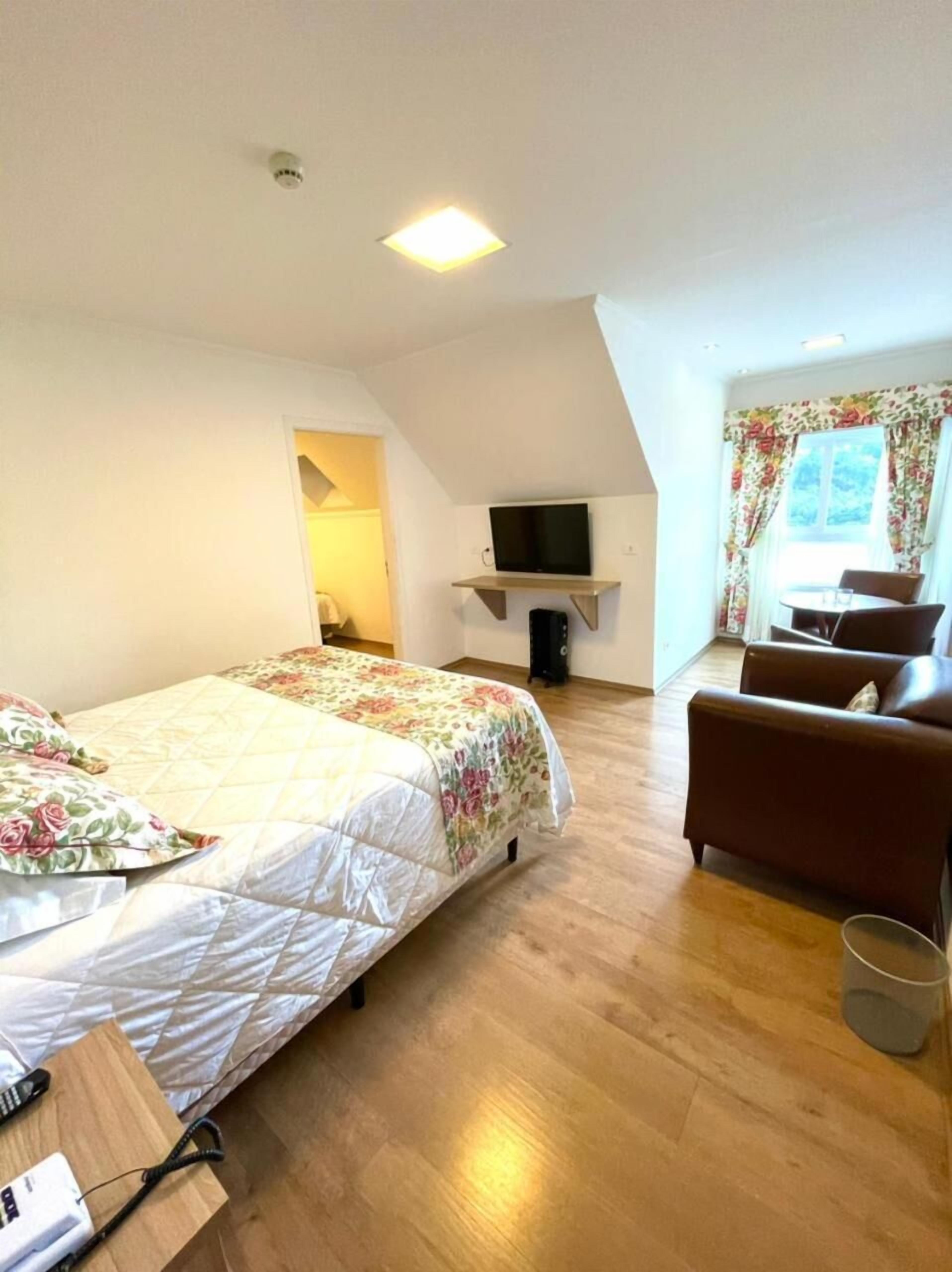 1 bedroom, minibar, in-room safe, desk