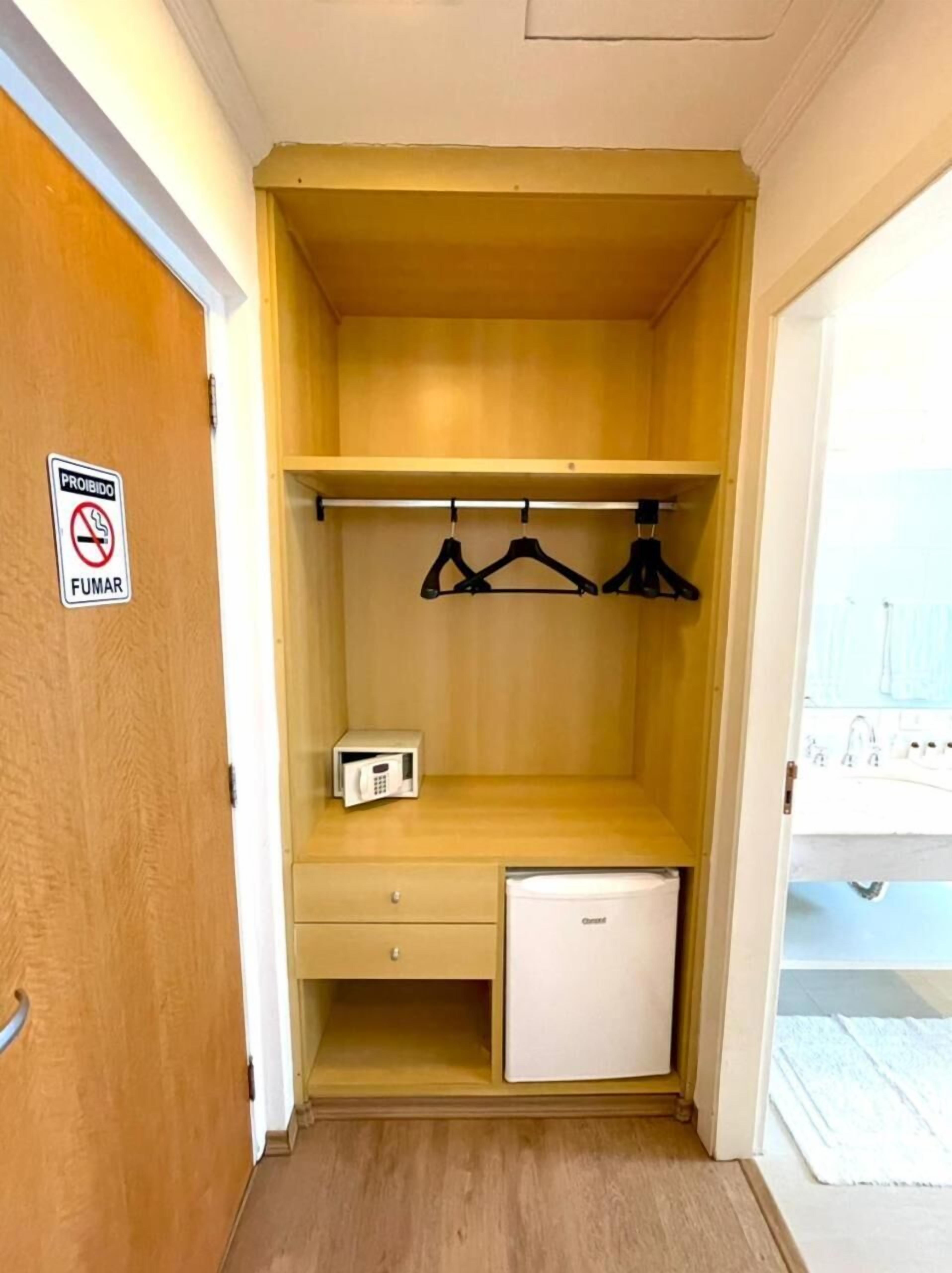 1 bedroom, minibar, in-room safe, desk