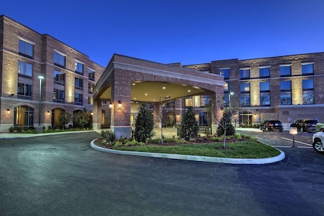Exterior. Hampton Inn & Suites Franklin Berry Farms