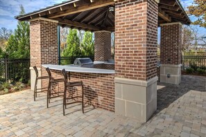 BBQ/picnic Area - Hampton Inn & Suites Franklin Berry Farms (Franklin)