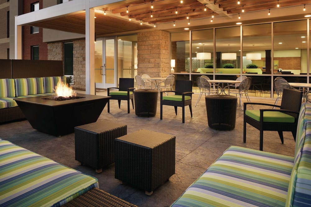Home2 Suites Iowa City Coralville