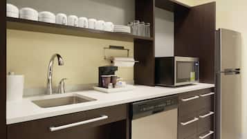 Fridge, microwave, dishwasher, coffee/tea maker