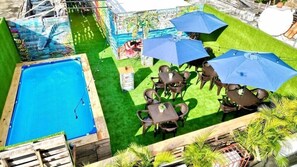 Outdoor dining - TAU Casa Reyes (Santo Domingo)