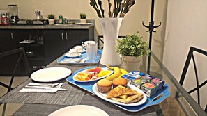 Free daily cooked-to-order breakfast