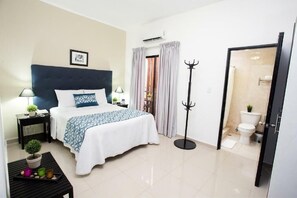 1 bedroom, premium bedding, Tempur-Pedic beds, in-room safe - TAU Casa Reyes (Santo Domingo)