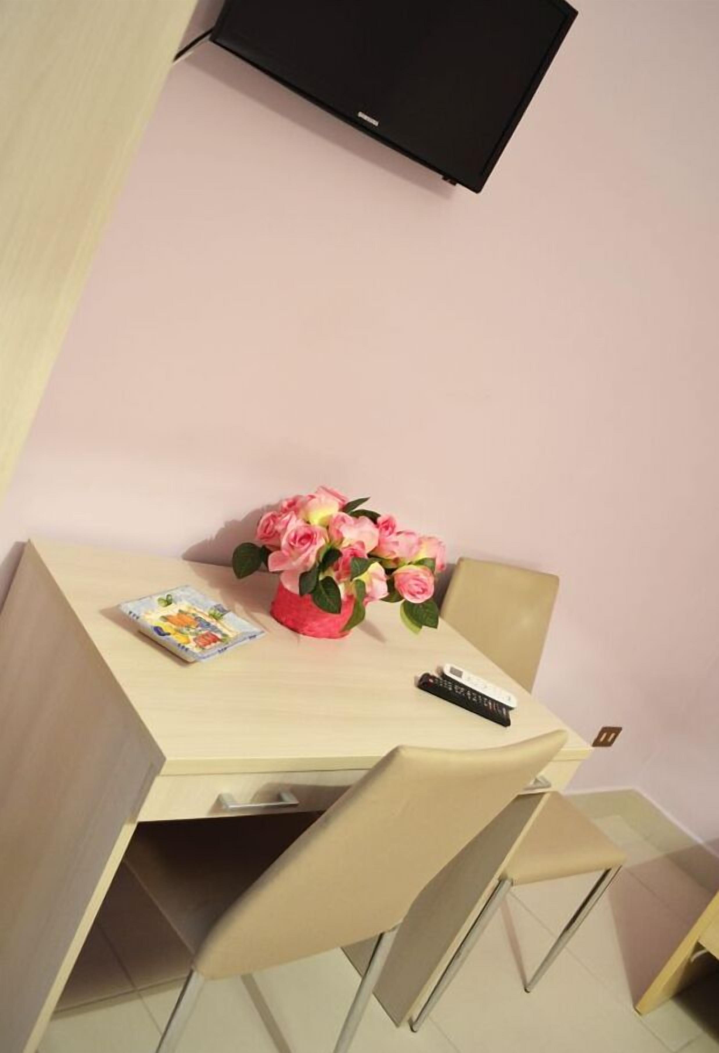 Camera familiare, 2 camere da letto, bagno privato | Servizio della camera