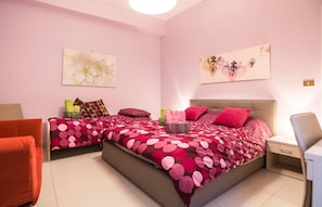 Family Room, 2 Bedrooms, Private Bathroom | Desk, free WiFi, bed sheets - B&B Monica's House (Salerno)