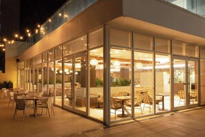 Restaurant - DoubleTree by Hilton Mazatlan (Mazatlán)