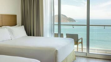 1 bedroom, premium bedding, minibar, in-room safe