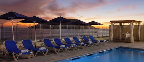 4 piscinas al aire libre, sombrillas, tumbonas