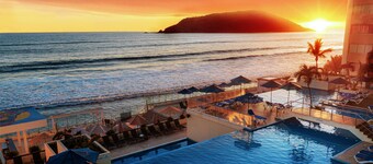 DoubleTree by Hilton Mazatlan