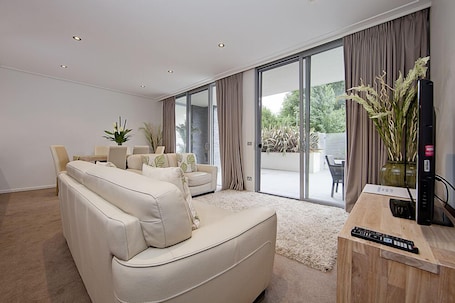 公寓, 2 间卧室 (Glebe Park 61) | 起居区 | 液晶电视、DVD 播放器