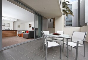 Lägenhet - 2 sovrum (Glebe Park 63) | Balkong
