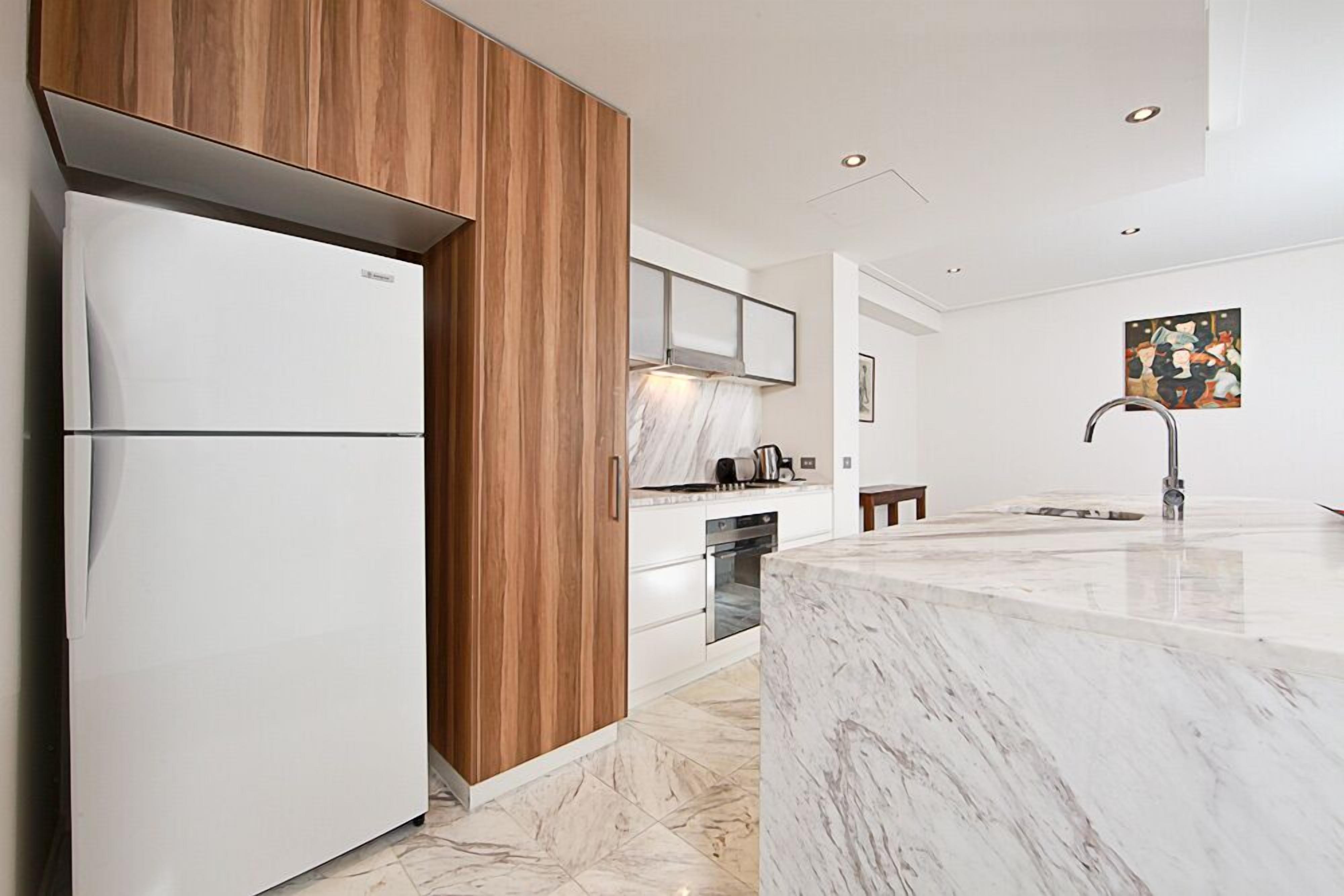 Apartment, 2 Bedrooms (Glebe Park 63) | Private kitchen