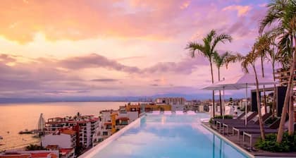 D'Terrace Romantic Zone located at the heart of los muertos beach.