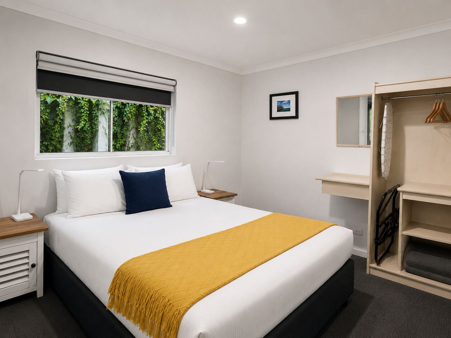 2 bedrooms, WiFi (free), bed sheets