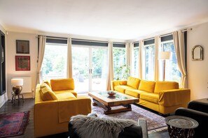 Smart-TV, Kamin, DVD-Player