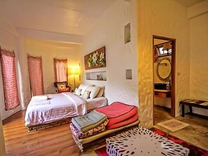 1 bedroom, rollaway beds, free WiFi - Porploen Hip Resort (Suan Phueng)