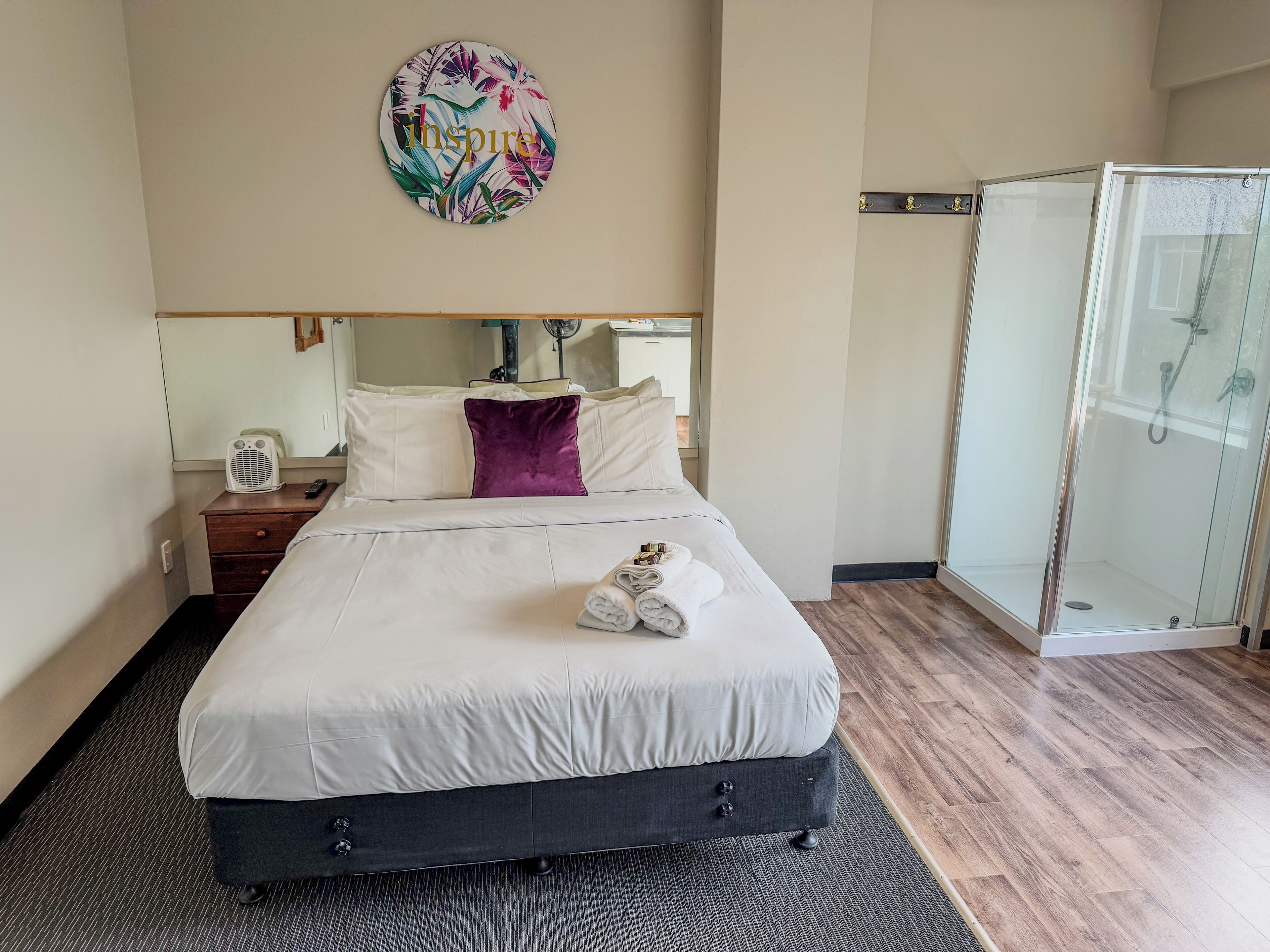 Basic Double Room, 1 Double Bed | Free WiFi, bed sheets