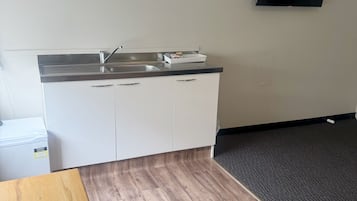 واي فاي مجانًا وملاءات أسرّة