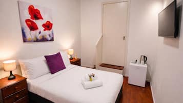 Dobbeltrom – basic, 1 dobbeltseng, privat bad | Wi-fi (inkludert) og sengetøy