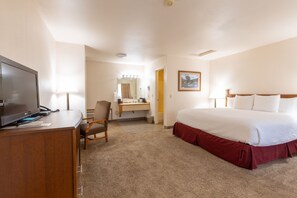 Kamer, 1 kingsize bed | Luxe beddengoed, een bureau, een strijkplank/strijkijzer, gratis wifi