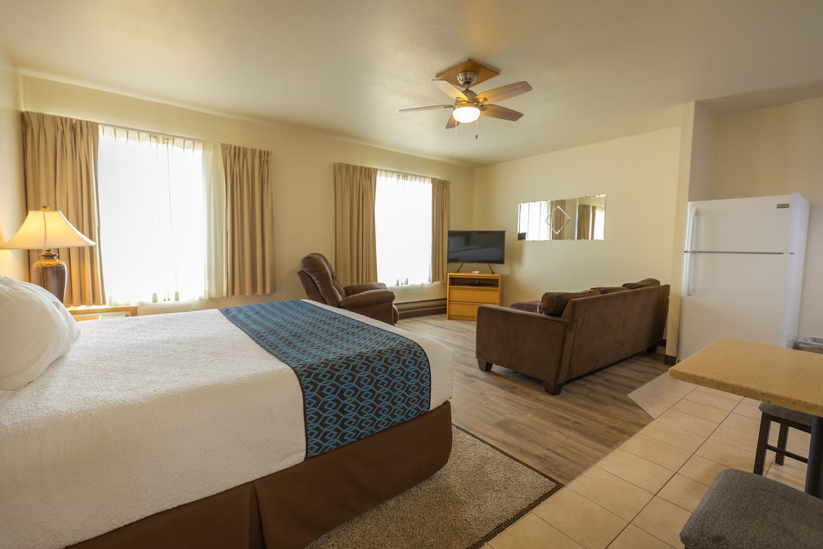 suite, 2 queen beds, kitchen (pet friendly) | premium bedding, desk, iron/ironing board, rollaway beds