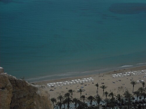  Great sea views. Close to sea and amenities.  