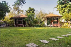 Vila standard | Vista para o jardim