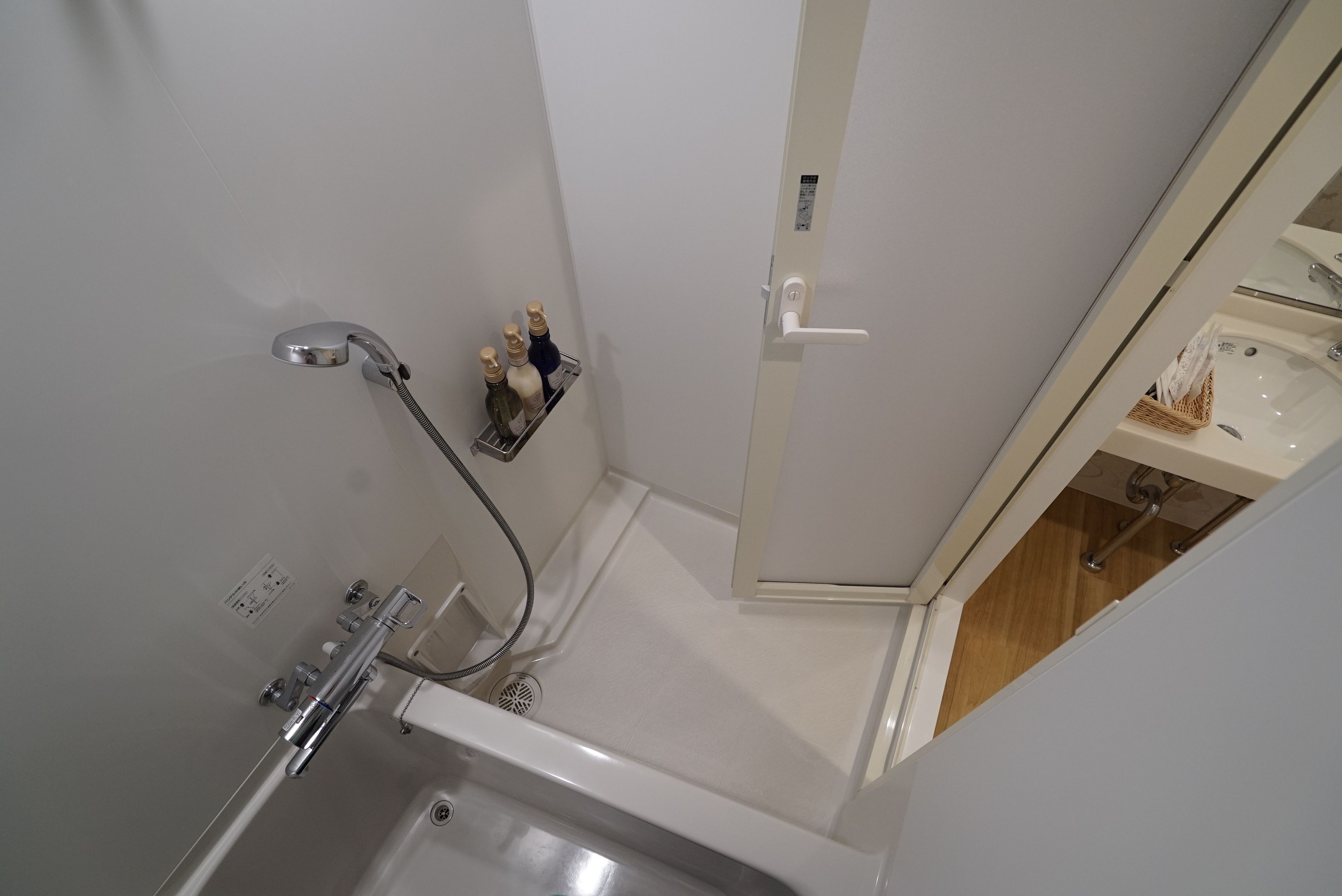 家庭房 (2 Beds and 1 Bunk Bed) | 浴室 | 淋浴/盆浴组合、深泡浴缸、免费洗浴用品、吹风机