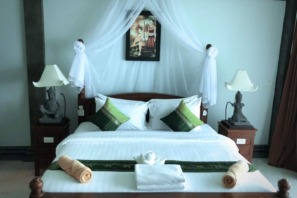 Bayon Super Deluxe Sea View | Minibar, caja de seguridad en la habitación y cortinas blackout