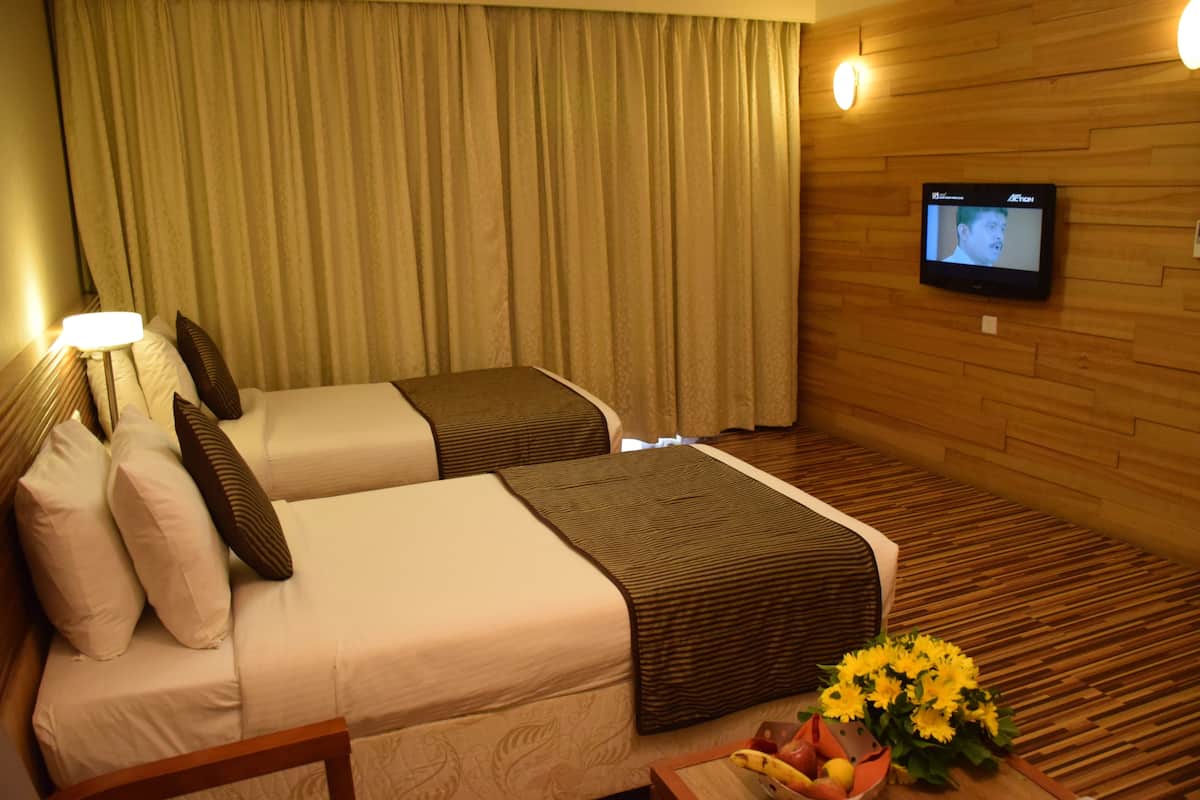 1 slaapkamer, luxe beddengoed, een minibar, een bureau