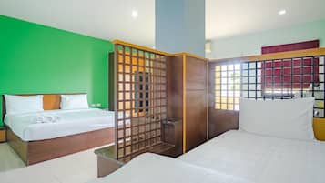 Habitación triple | 2 dormitorios, minibar, tabla de planchar con plancha y wifi gratis