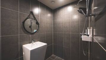 Superior Double Room, 1 Double Bed, Beachfront | Bathroom | Free toiletries, hair dryer, slippers, bidet