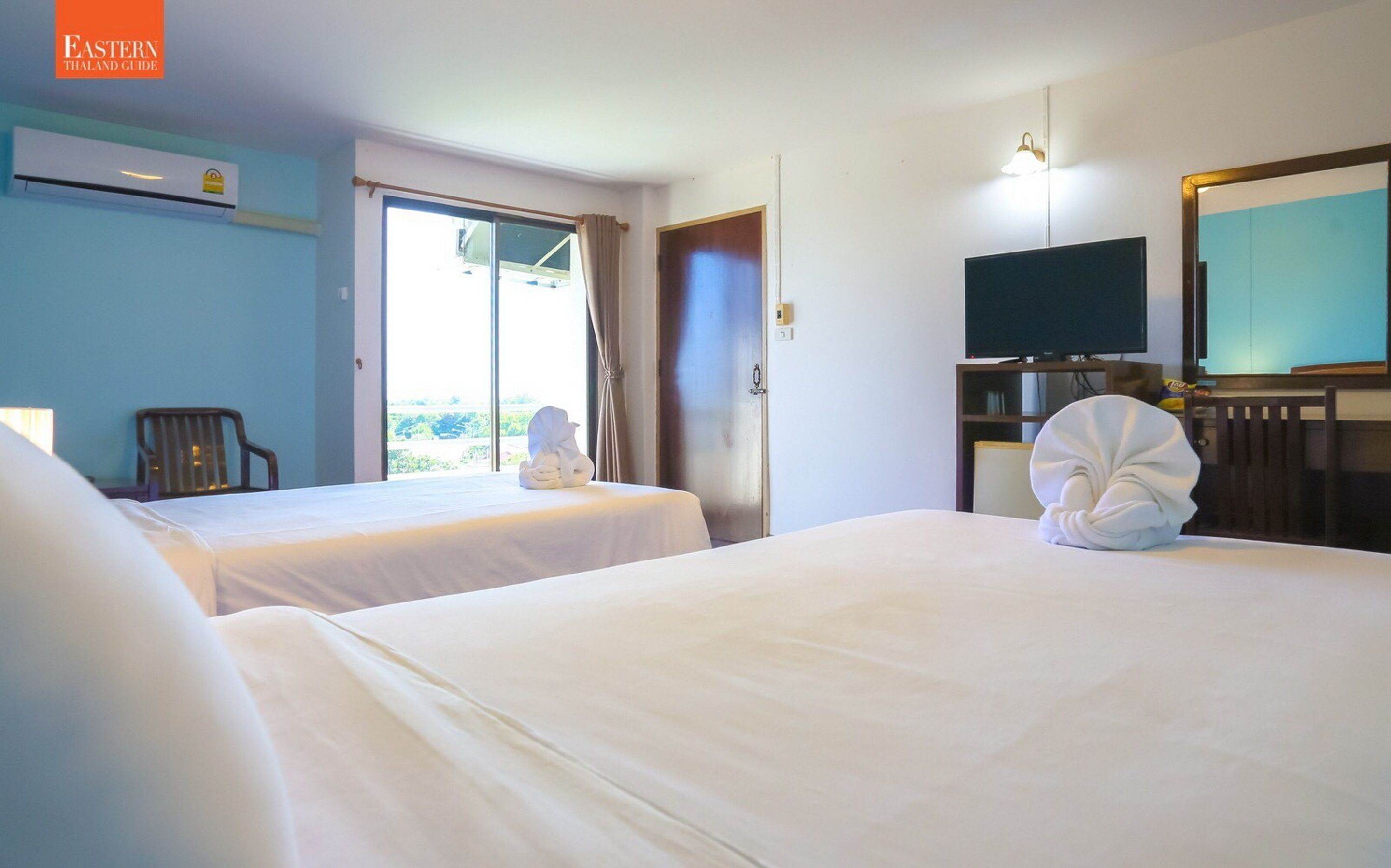 Deluxe Room, 1 King Bed | Desk, blackout drapes, free WiFi, bed sheets