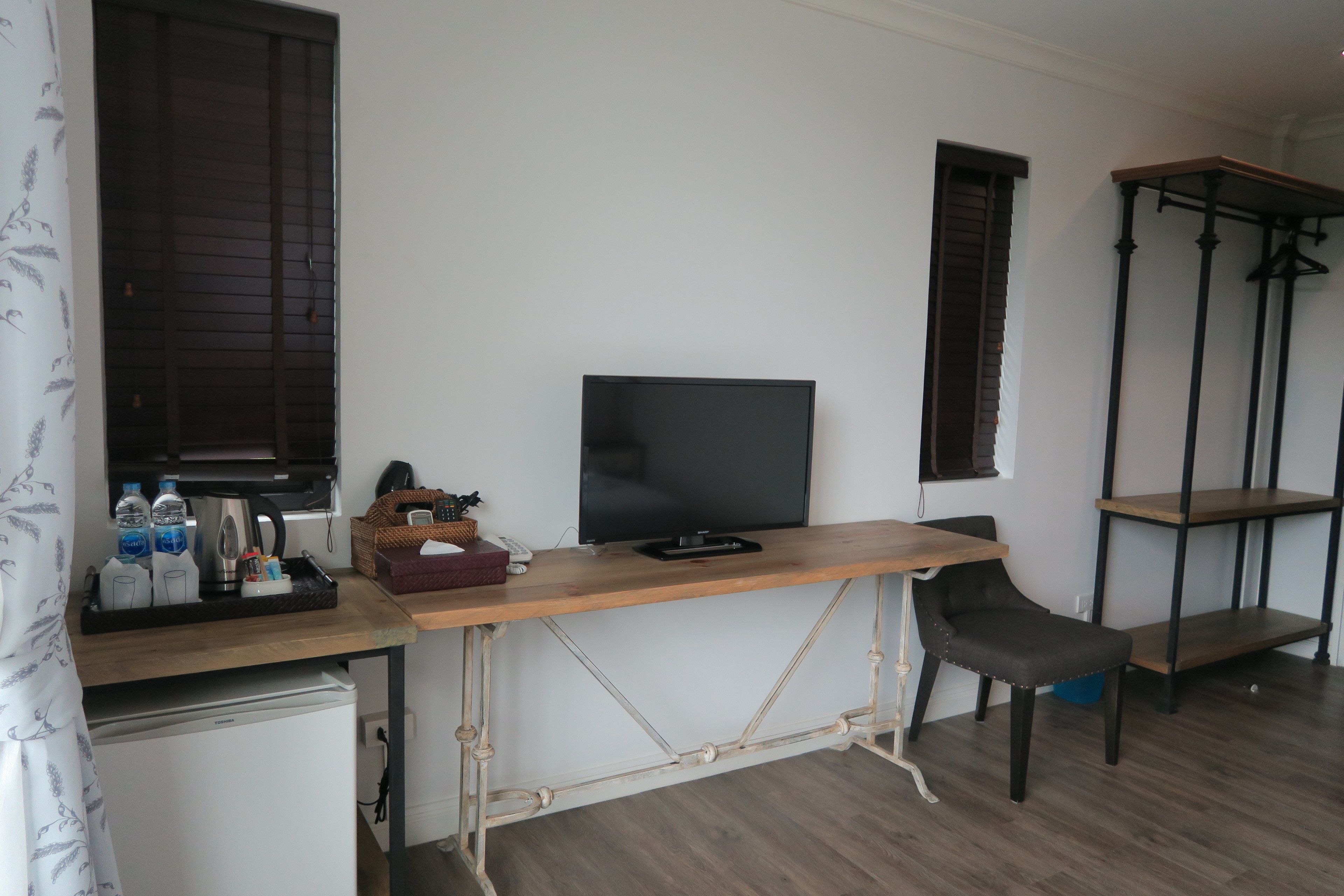 1 bedroom, desk, iron/ironing board, rollaway beds