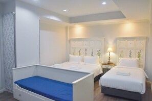 Desk, iron/ironing board, rollaway beds, free WiFi - Marquise Boutique Hotel (Rayong)
