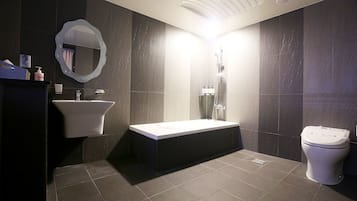 Twin Room (VIP, 2 Bedrooms) | Bathroom | Separate bathtub and shower, free toiletries