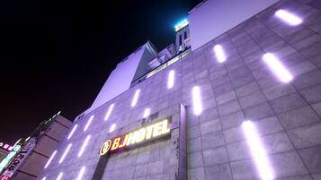 Front of property - evening/night