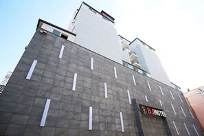 Front of property - BJ hotel (Daejeon)