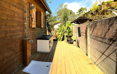 Casa de madera reciente en la península de Cap Ferret