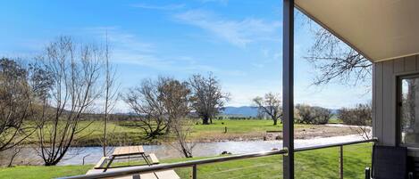 Deluxe Cabin | Terrace/patio