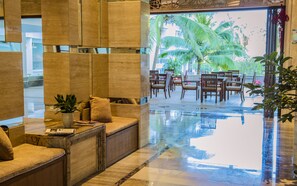 Terrace/patio - Tianze Beach Resort Sanya (Sanya)