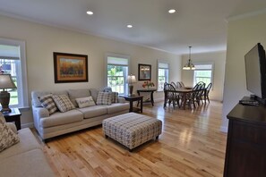 Televisie en een tafeltennistafel