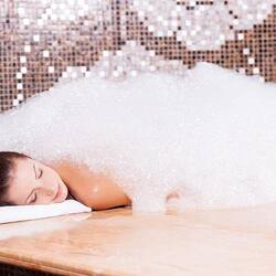 Sauna, steam room, Turkish bath, body treatments, sports massages
