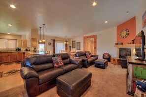TV, fireplace, DVD player, books