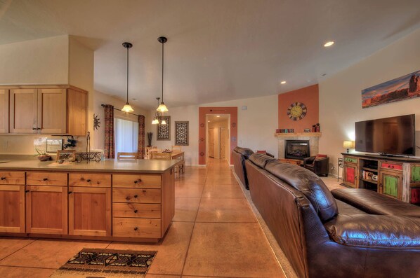 TV, fireplace, DVD player, books